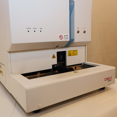 Máquina de la prueba de la urinálisis FUS-1000 completamente automática para el análisis clínico