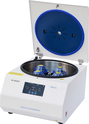 El LCD exhibe la máquina de la centrifugadora de Benchtop con la centrifugadora de poca velocidad de la capacidad grande